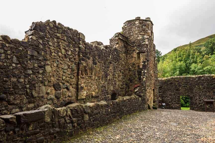 Überreste der Burgruine und Innenhof von Campbell Castle