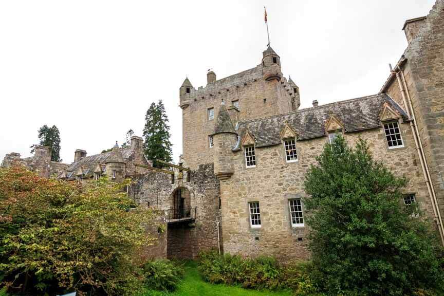Cawdor Castle aus dem 14. Jahrhundert in Schottland