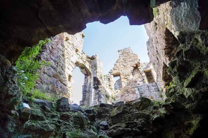 Überreste der Wohnräume in Dirleton Castle