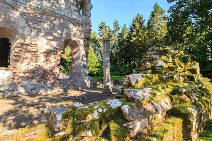 Überreste der Sakristei von Dryburgh Abbey von Aussen