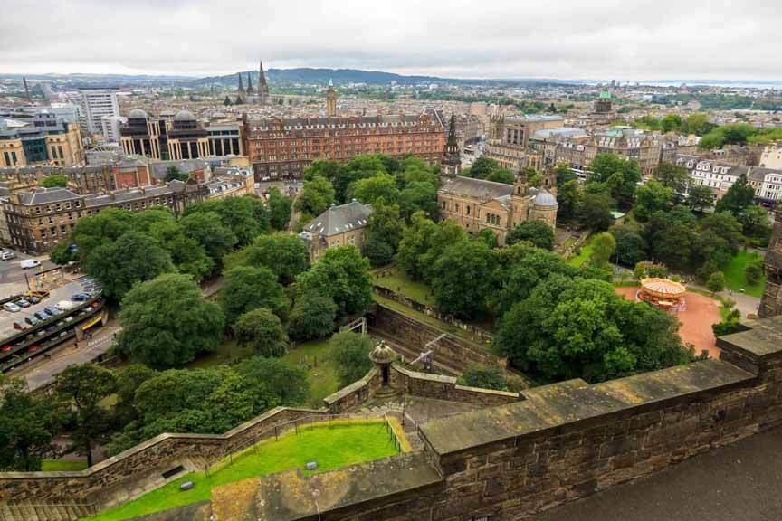 Aussicht auf Edinburgh von Edinburgh Castle