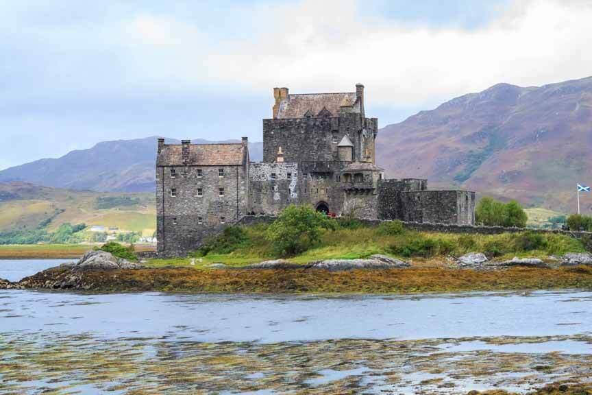 Eilean Donan Castle mit Blick auf Loch Duich