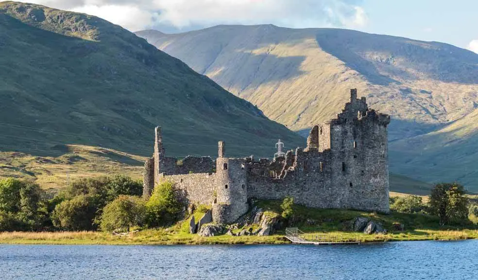 Kilchurn Castle in Argyll and Bute am See Loch Awe