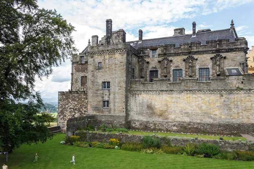 Gartenanlage vor Stirling Castle
