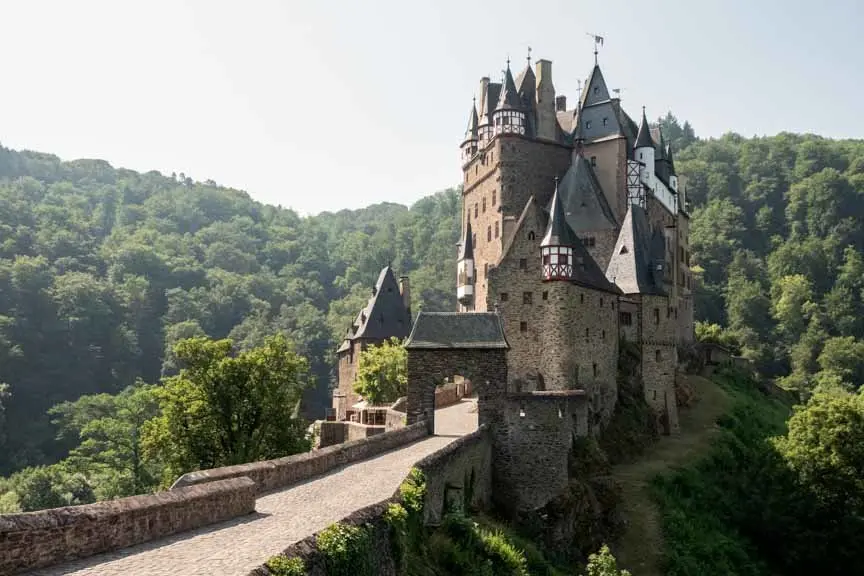 burg-eltz-01
